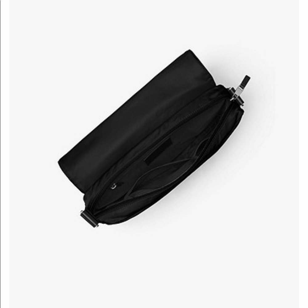 🌟MICHAEL KORS🌟MENS Kent Large Nylon Messenger - Picture 4 of 13